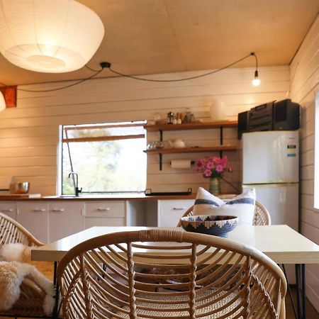 Boho Hill Apartment - Great Barrier Island Escape Okiwi Exteriér fotografie